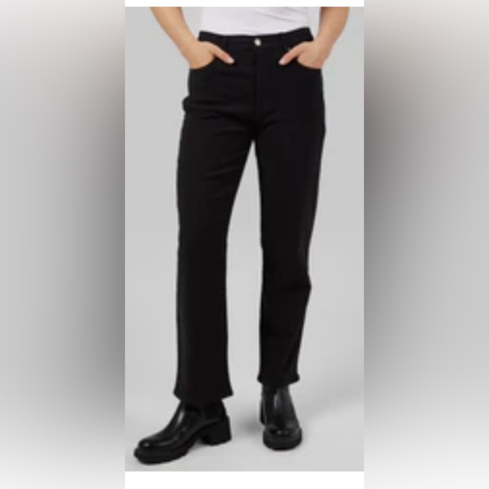 32 Degrees “Sweatpants” Jean. Size 12. NWT